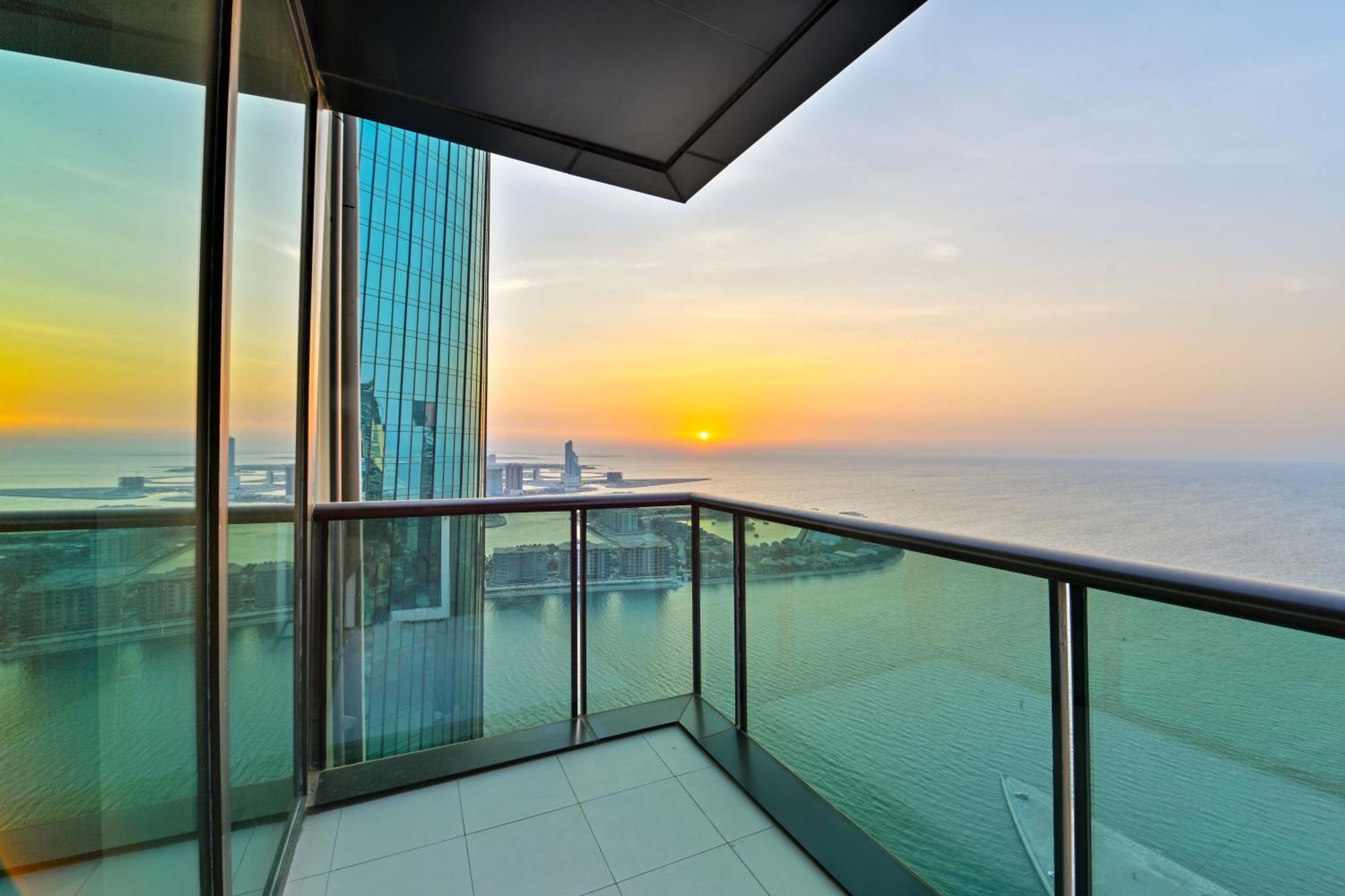 Luxury Seaview Penthouse Harbour Heights Apartment Manama Exterior photo