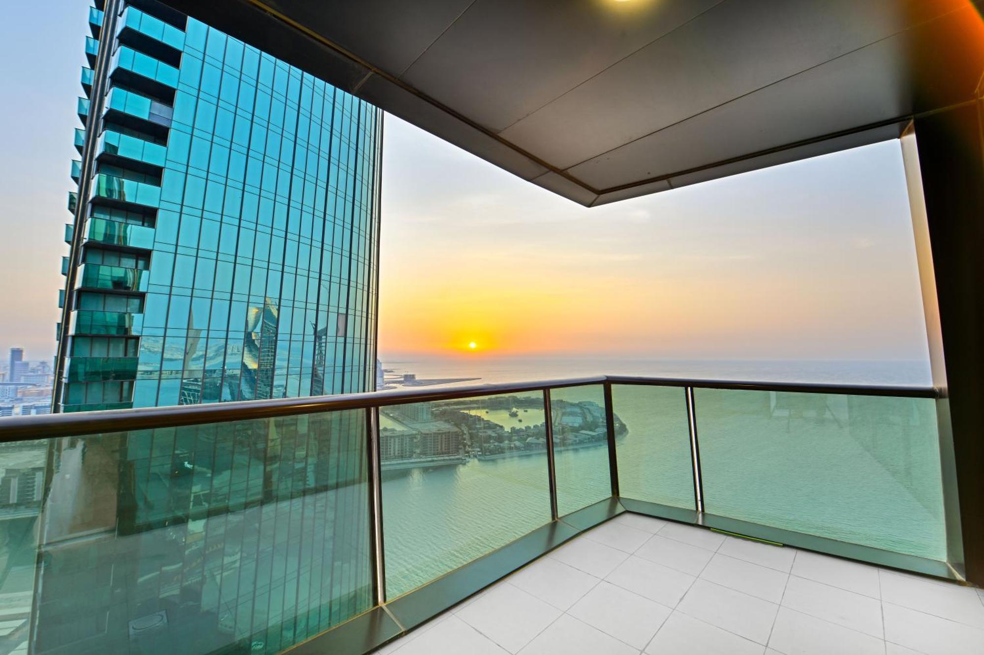 Luxury Seaview Penthouse Harbour Heights Apartment Manama Exterior photo